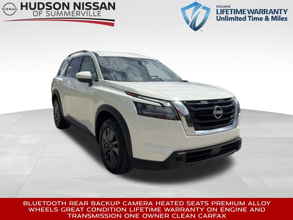 2024 Glacier White Nissan Pathfinder SV SUV