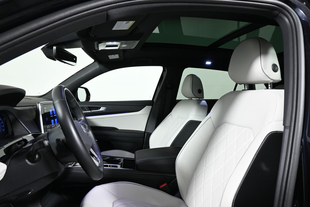 2024 Volkswagen Atlas SEL 14