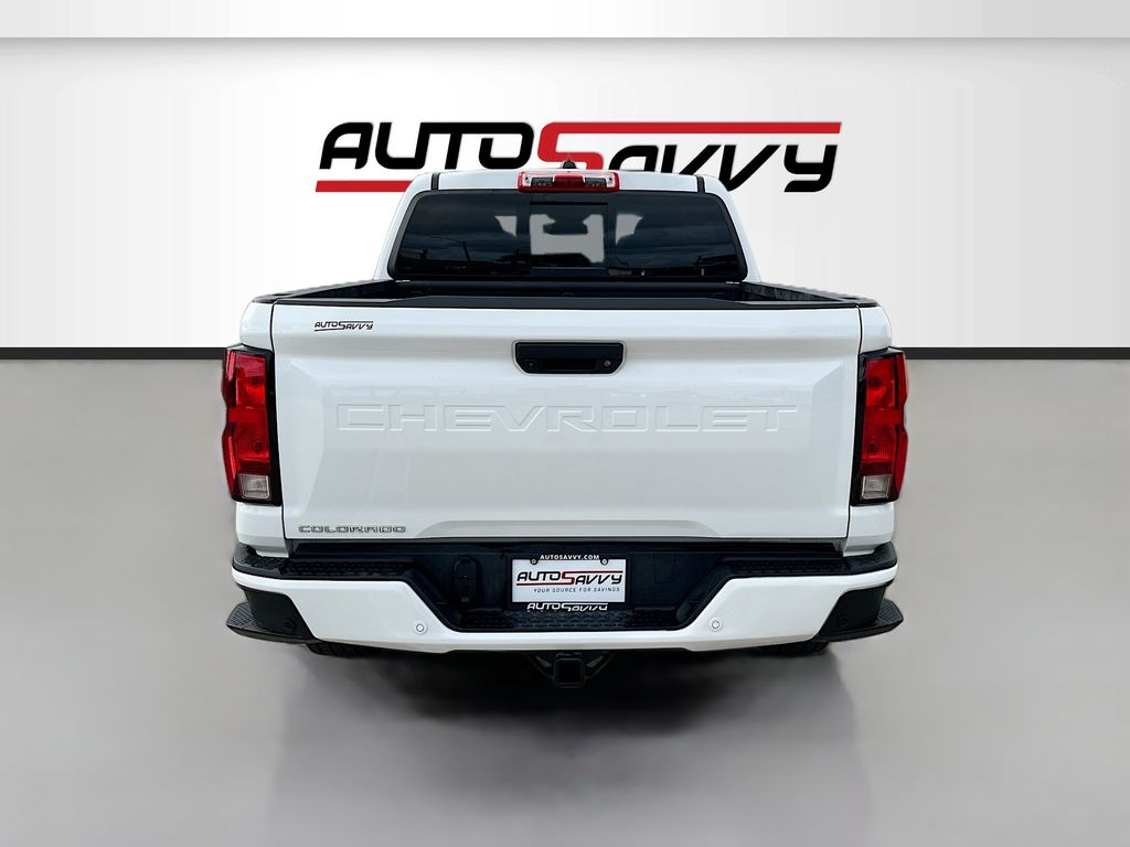 Used 2025 White Chevrolet LT image 6