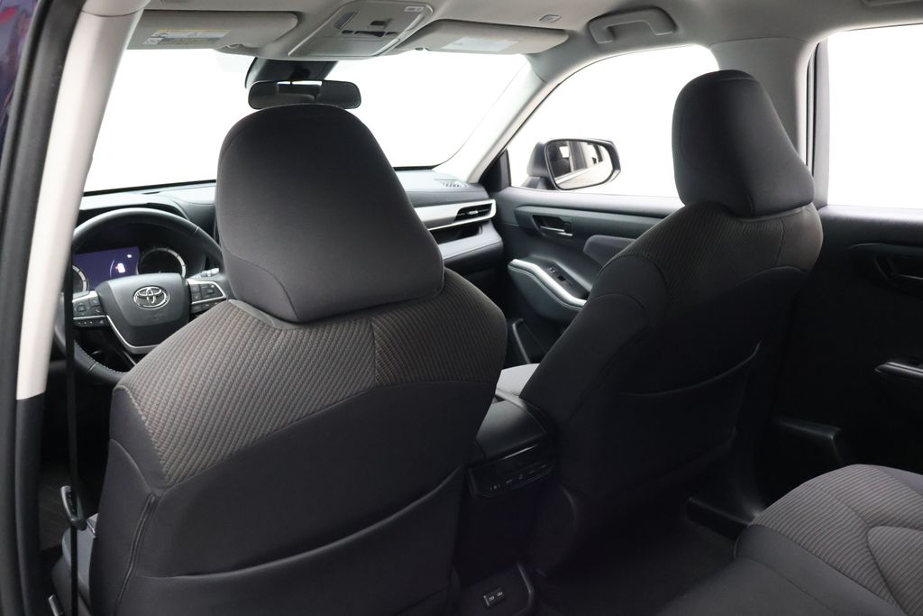 Thumbnail: 2025 Toyota Highlander - 20