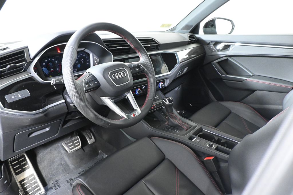 Thumbnail: 2025 Audi Q3 - 14