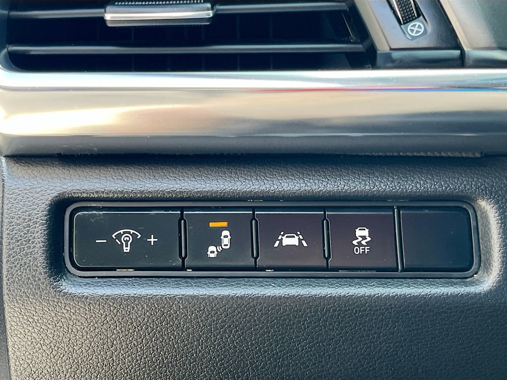 Used 2022 Black Kia LX image 10