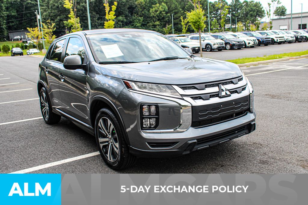 Used 2024 Gray Mitsubishi 2.0 ES image 3