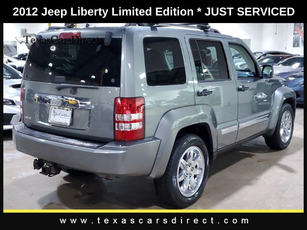 2012 Jeep Liberty Limited 10