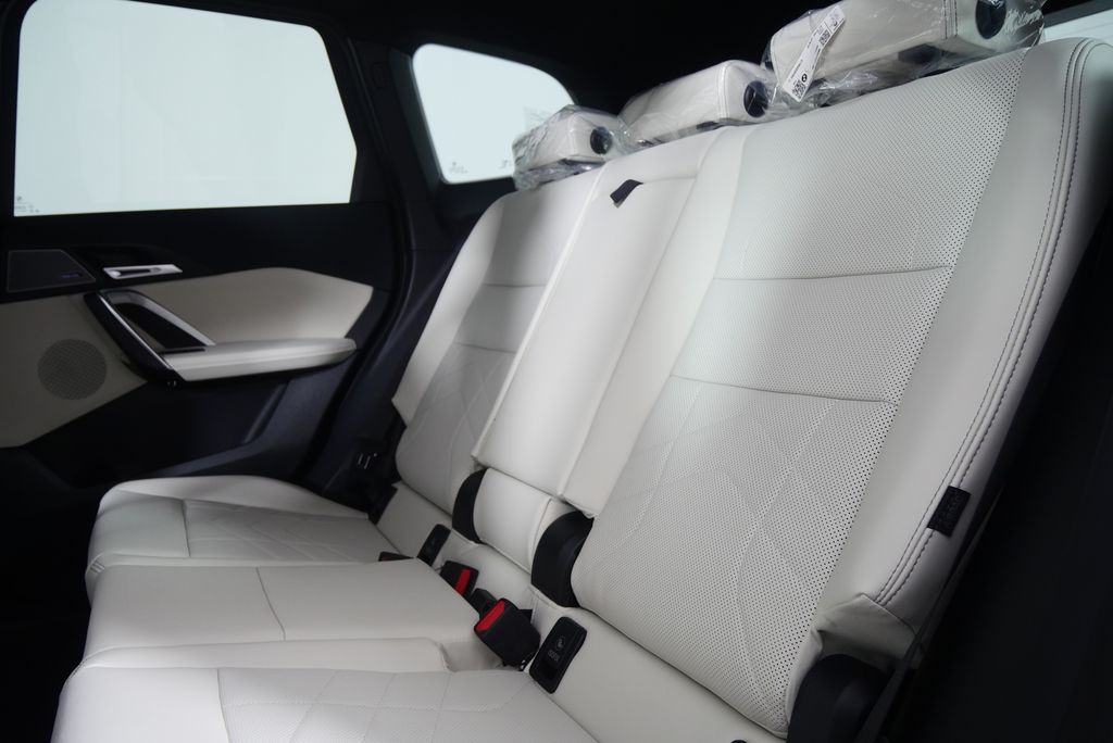 Thumbnail: 2026 BMW X1 - 16