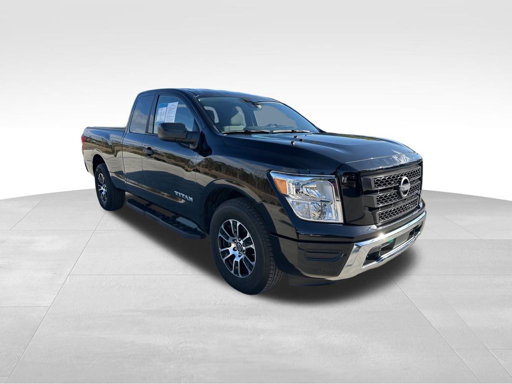 2023 Nissan Titan SV 2