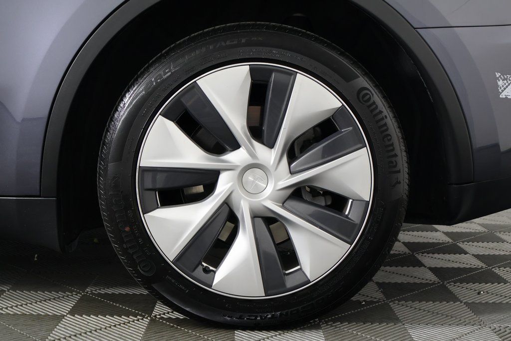 Thumbnail: 2023 Tesla Model Y - 16