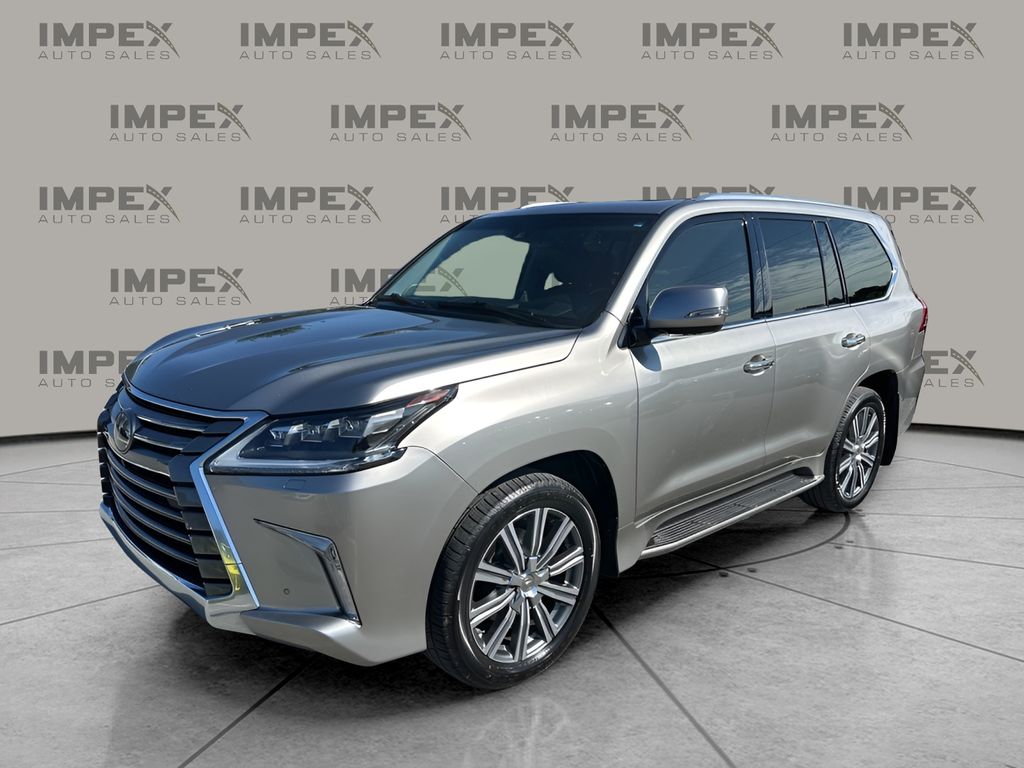 2016 Lexus LX 570's photo