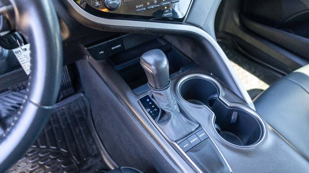 Used 2022 Toyota Camry SE 4D Sedan