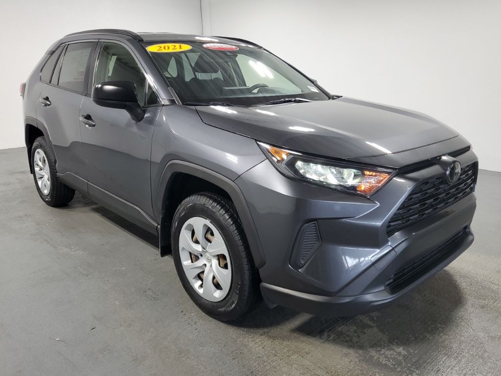 2021 Toyota RAV4 LE 3