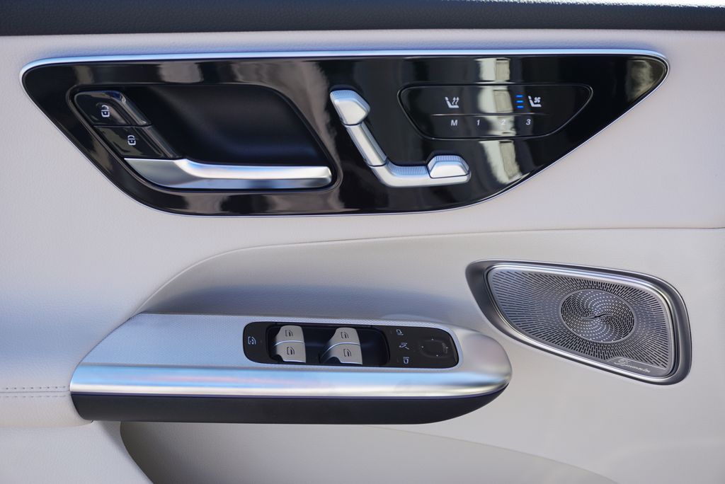 Thumbnail: 2026 Mercedes-Benz GLC - 23