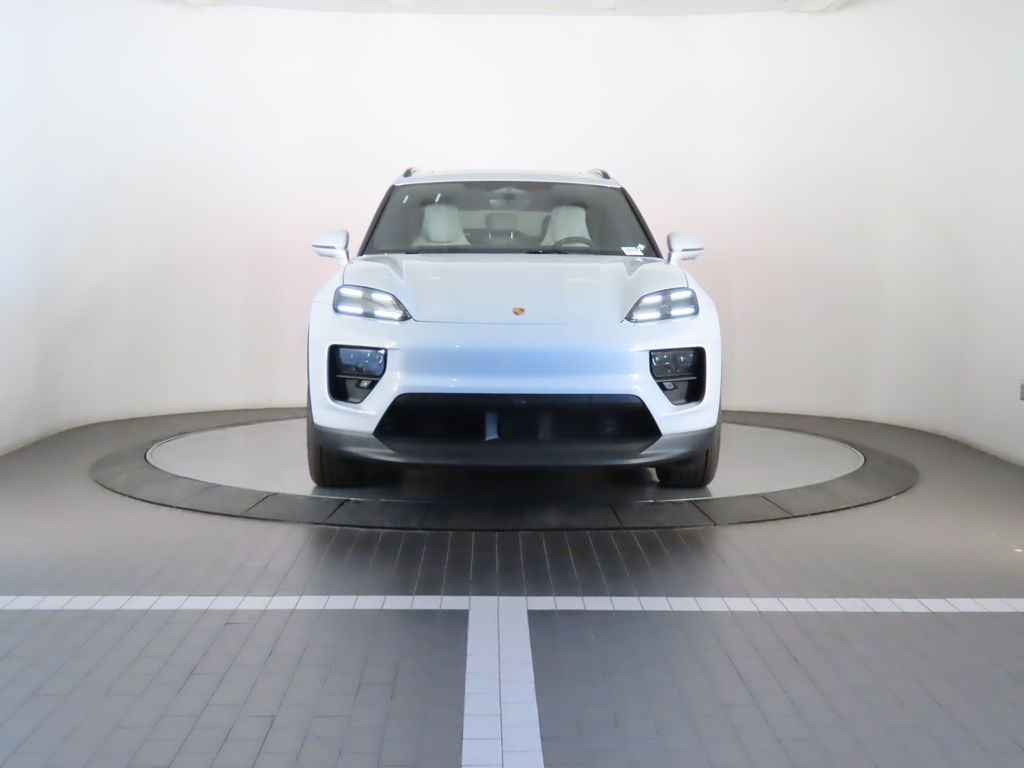 Thumbnail: 2025 Porsche Macan - 10