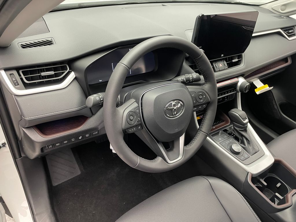 Thumbnail: 2025 Toyota RAV4 - 12