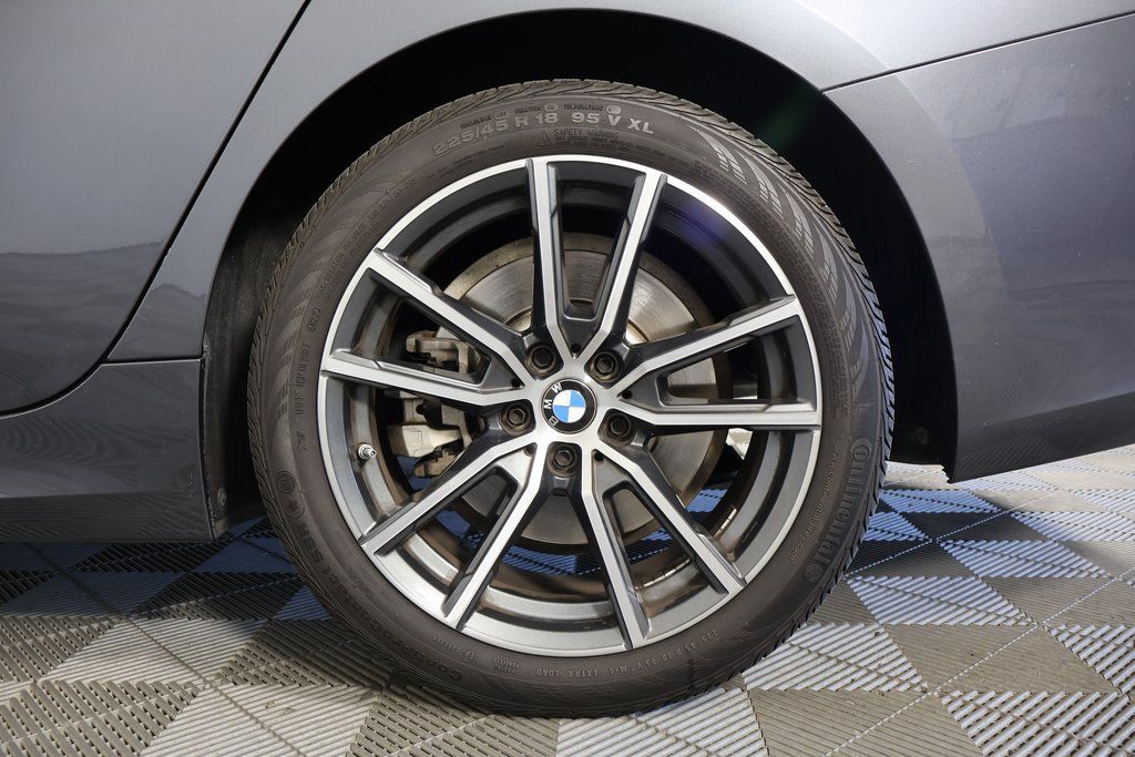 Thumbnail: 2020 BMW 3 Series - 16