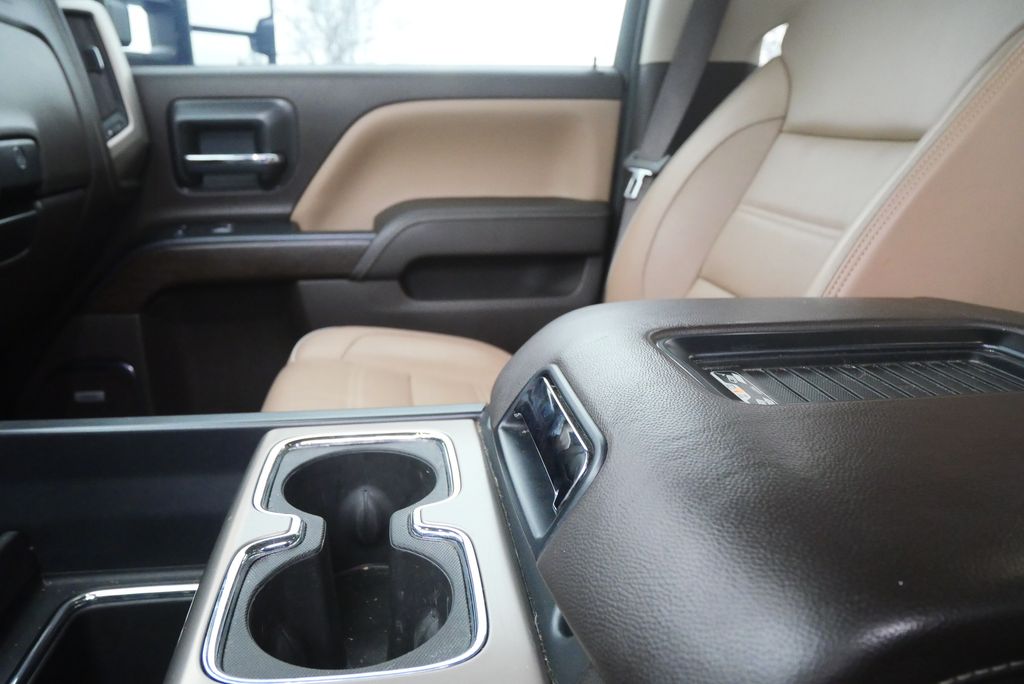 Thumbnail: 2018 GMC Sierra 2500 - 23