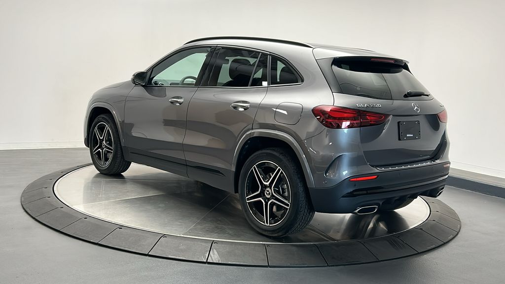 2025 Mercedes-Benz GLA 250 4MATIC 5