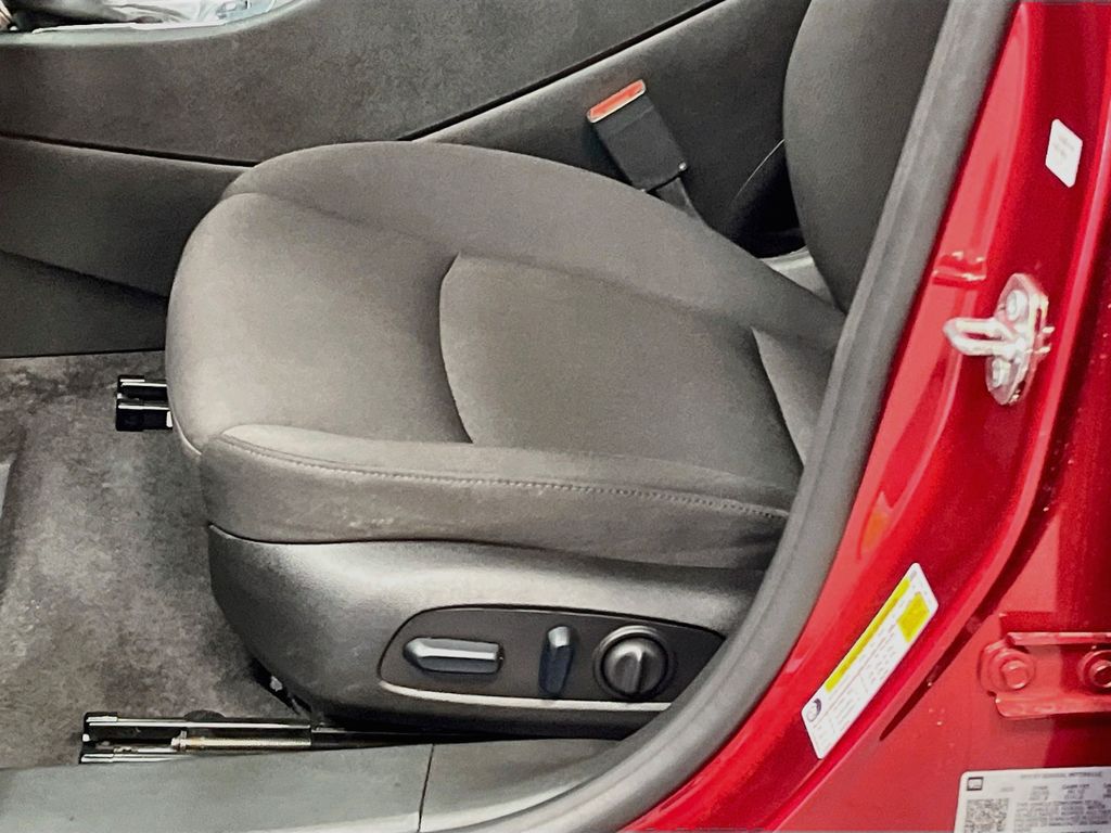 Used 2024 Radiant Red Tintcoat Chevrolet LT image 18