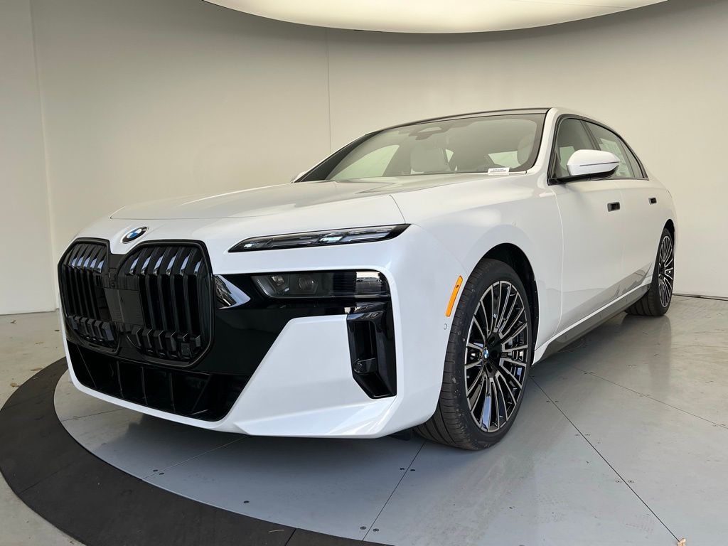 Thumbnail: 2026 BMW 7 Series - 30