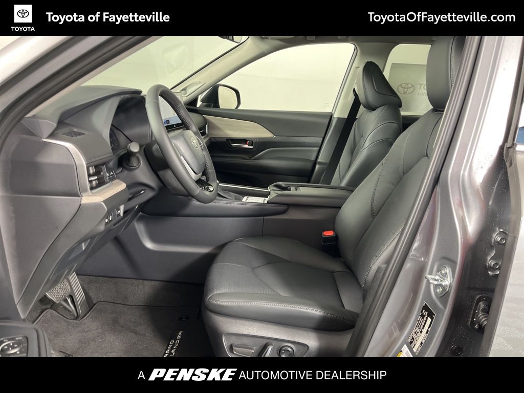 Thumbnail: 2026 Toyota Grand Highlander - 25