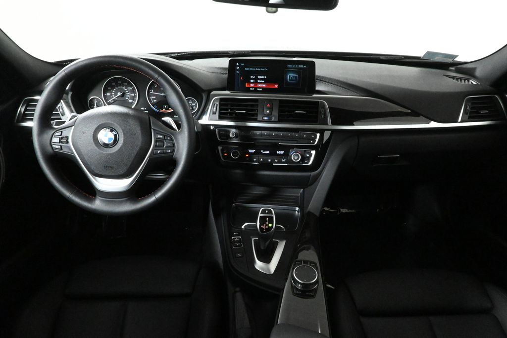 2019 BMW 3 Series 330i xDrive 16