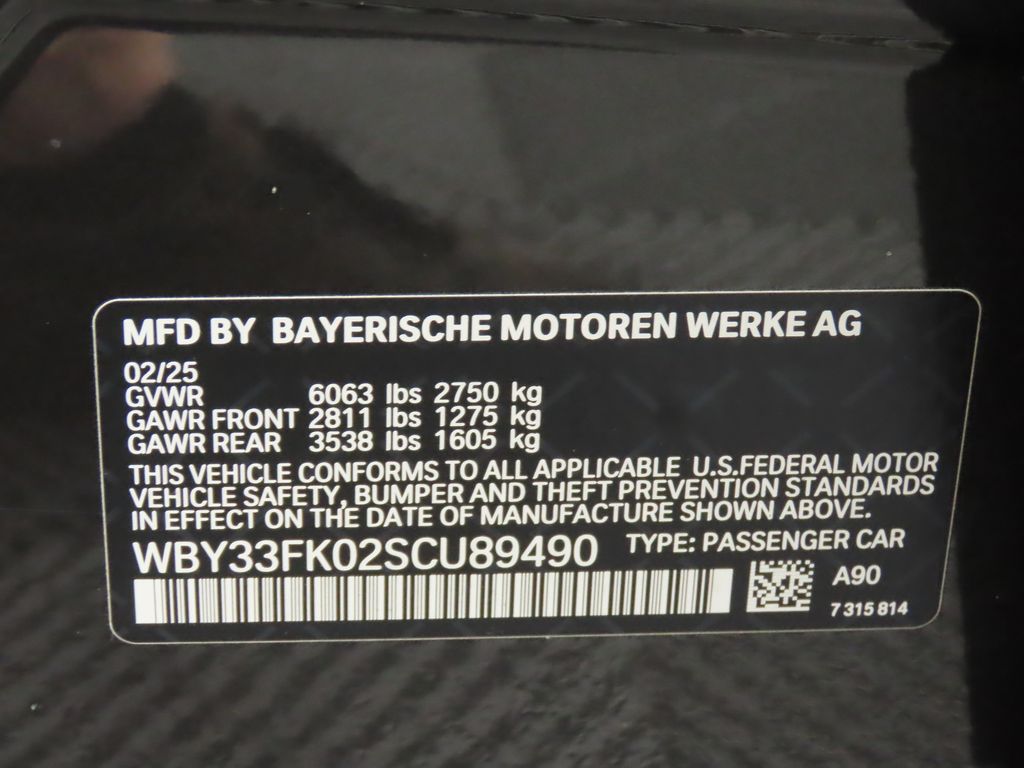 2025 BMW i5 eDrive40 32