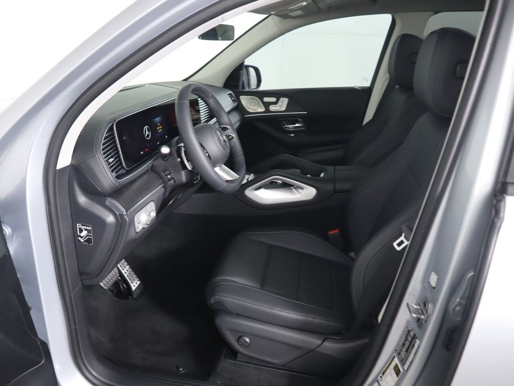 Thumbnail: 2026 Mercedes-Benz GLS - 21