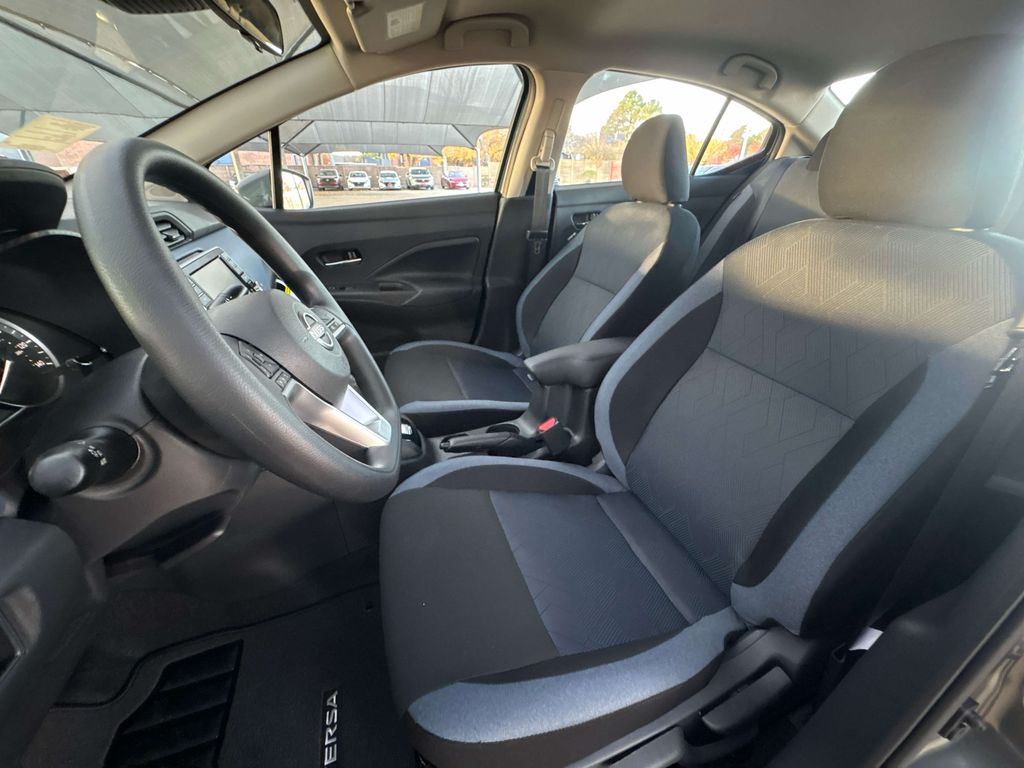 2025 Nissan Versa