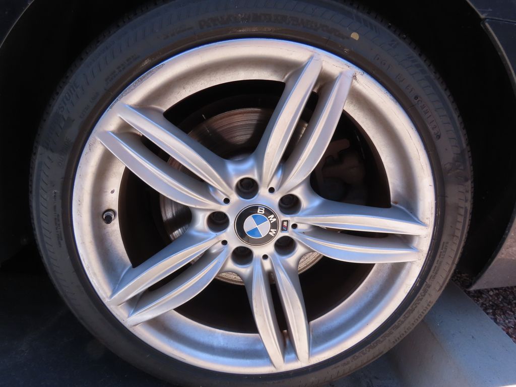 2016 BMW 5 Series 550i xDrive 16