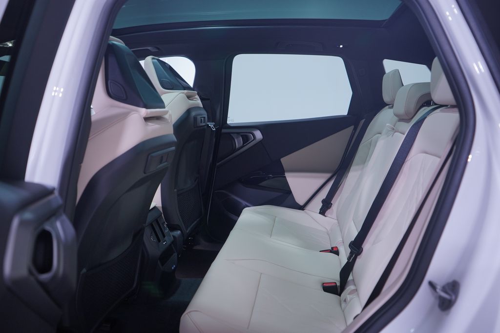 Thumbnail: 2026 BMW X3 - 9