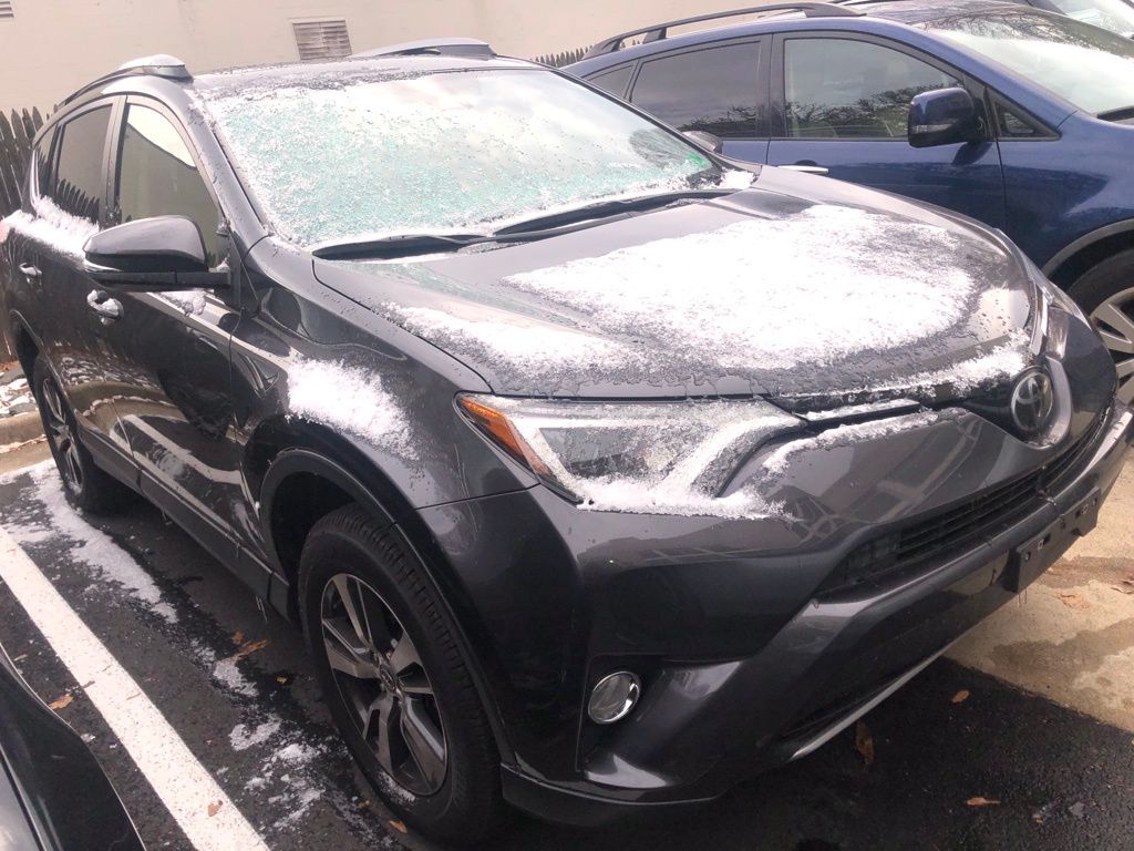 Thumbnail: 2018 Toyota RAV4 - 2