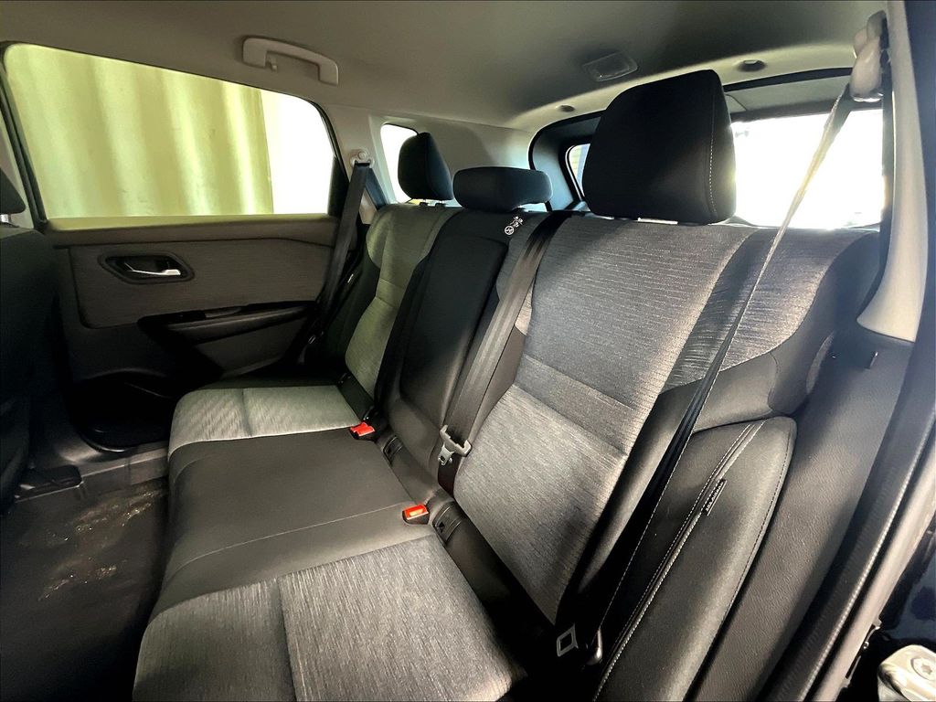 2023 Nissan Rogue — photo 15