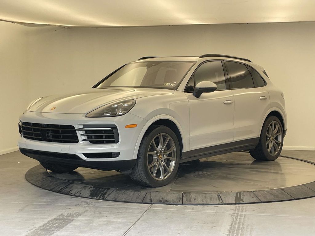Chalk 2023 Porsche Cayenne S Platinum Edition AWD SUV / Crossover All-Wheel Drive 8-Speed Automatic
