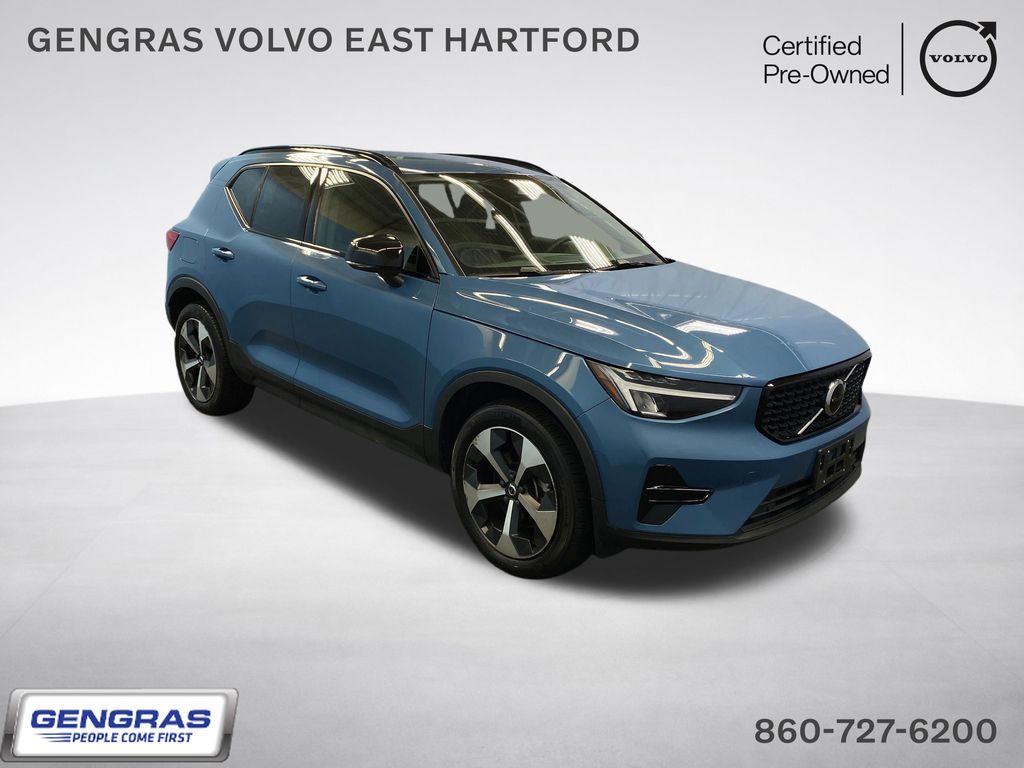 2024 Volvo XC40