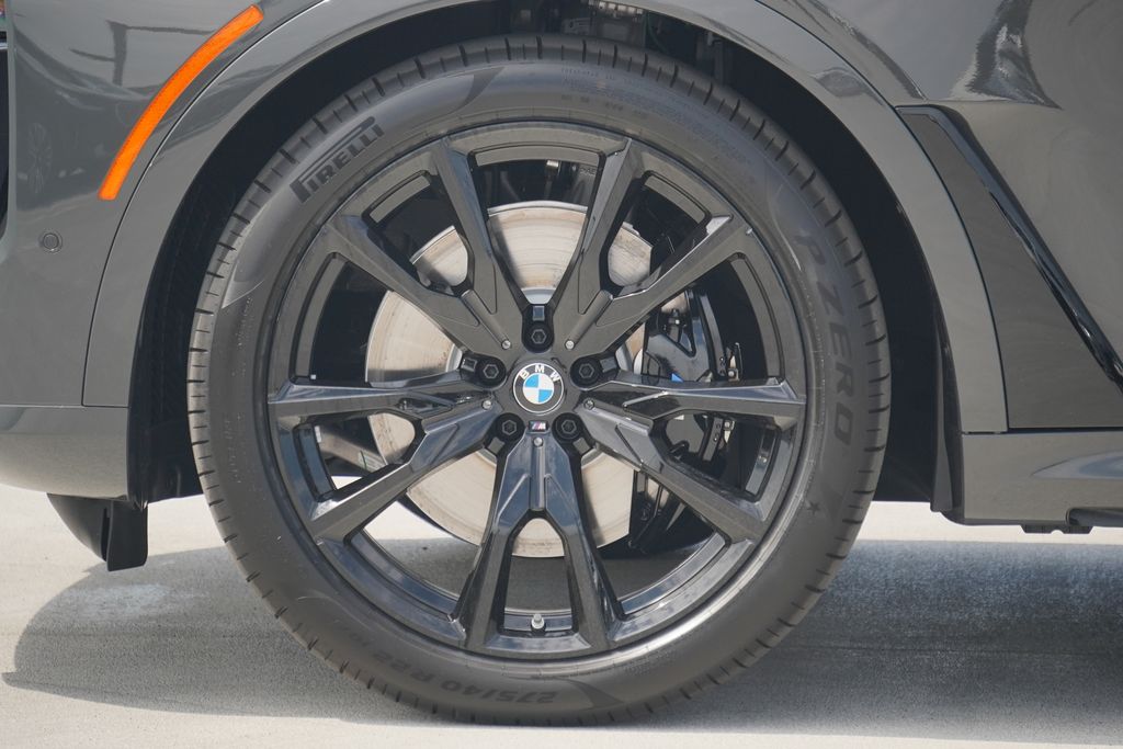 Thumbnail: 2026 BMW X7 - 5