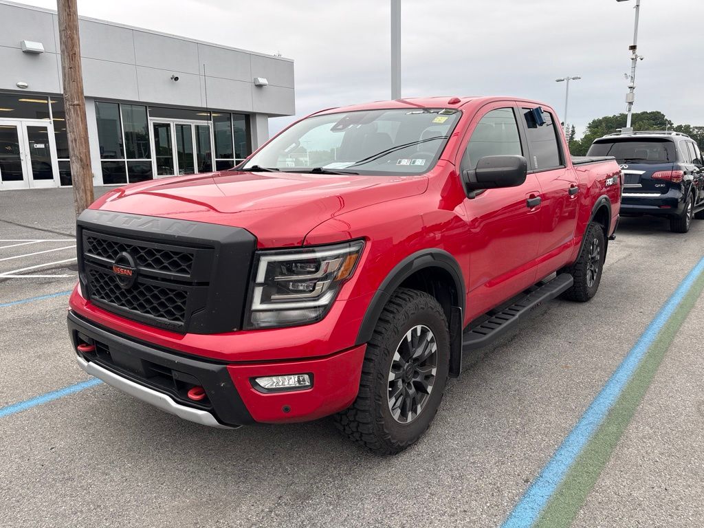 2021 Nissan Titan — photo 3
