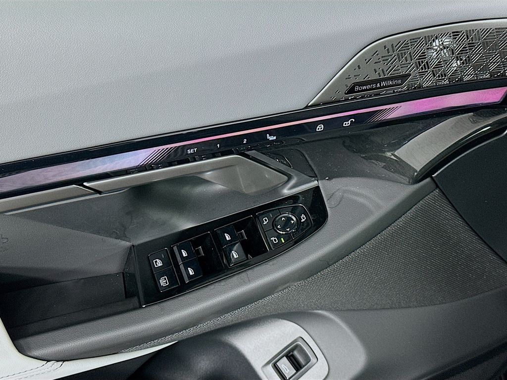 Thumbnail: 2026 BMW 5 Series - 20