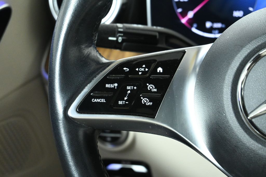 Thumbnail: 2023 Mercedes-Benz C-Class - 18