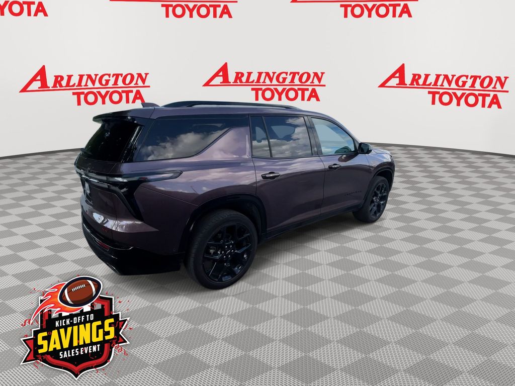 Used 2025 Chevrolet Traverse SUV