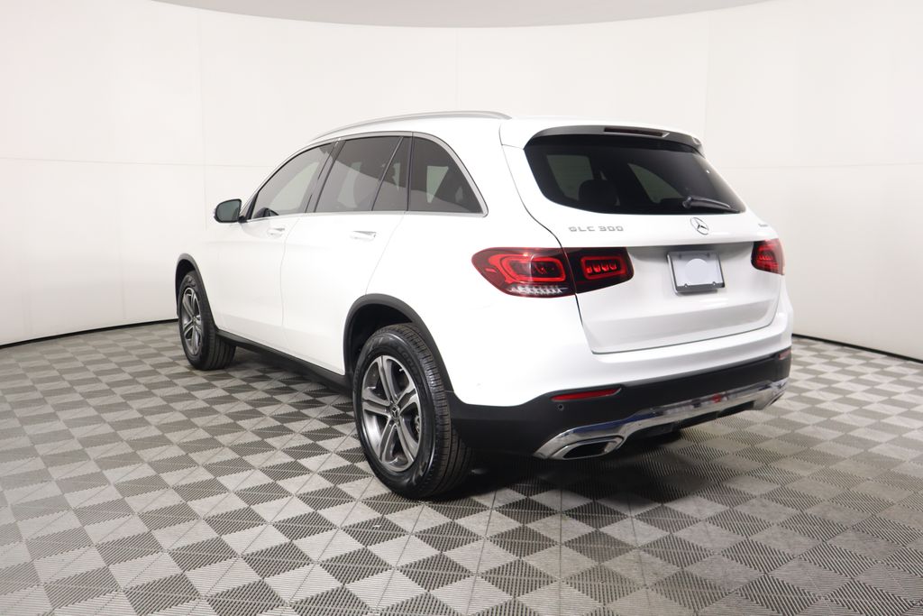 2021 Mercedes-Benz GLC 300 7