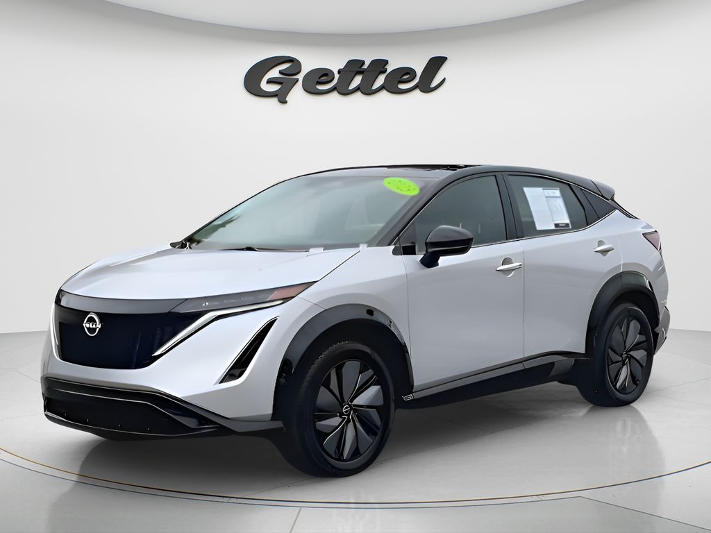 Brilliant Silver Metallic/Black Diamond Pearl 2023 Nissan Ariya Engage e-4ORCE SUV / Crossover All-Wheel Drive Continuously Variable Transmission