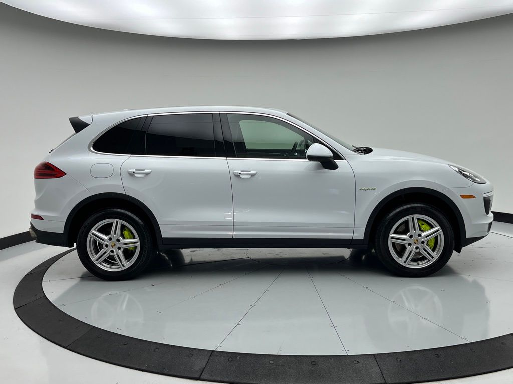Thumbnail: 2015 Porsche Cayenne - 8
