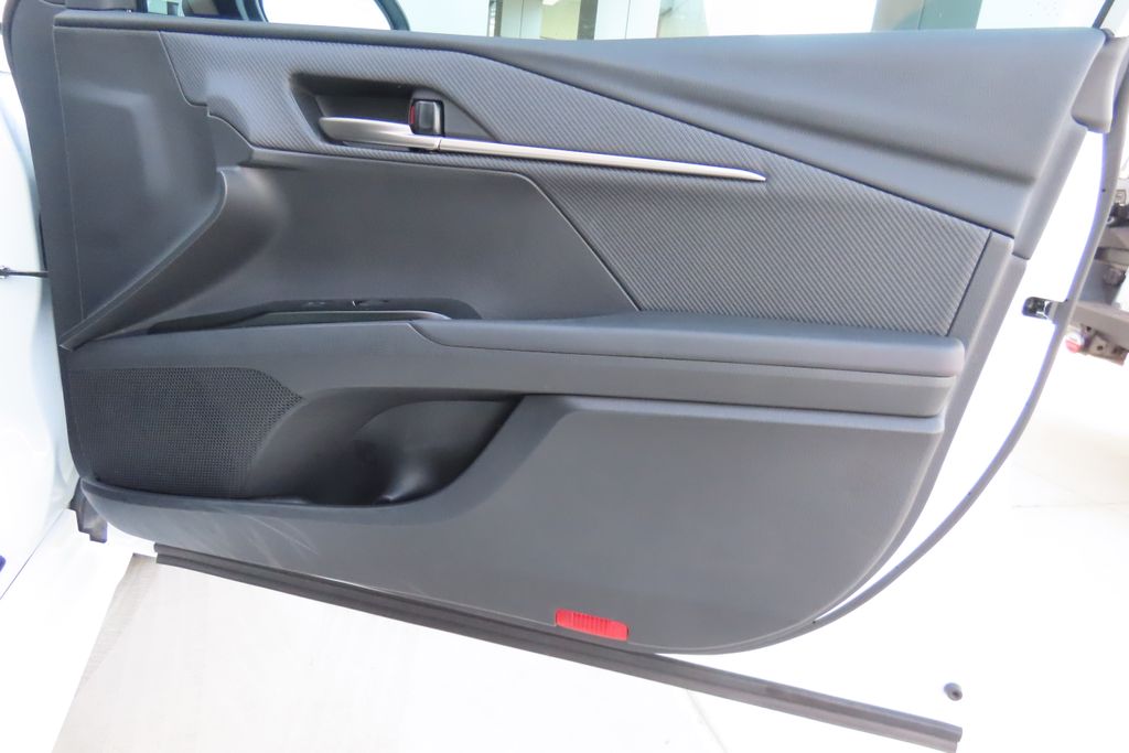 Thumbnail: 2025 Toyota Camry - 24