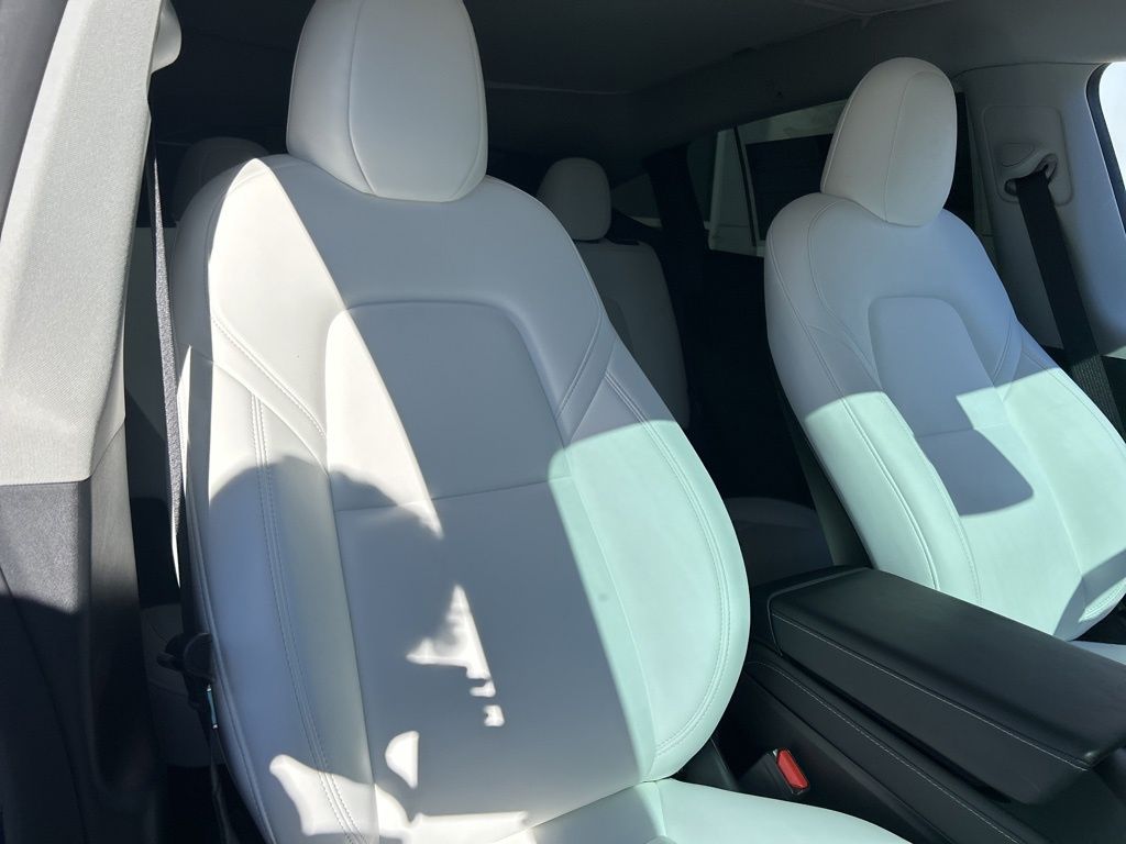 2024 Tesla Model Y Performance Dual Motor All-Wheel Drive