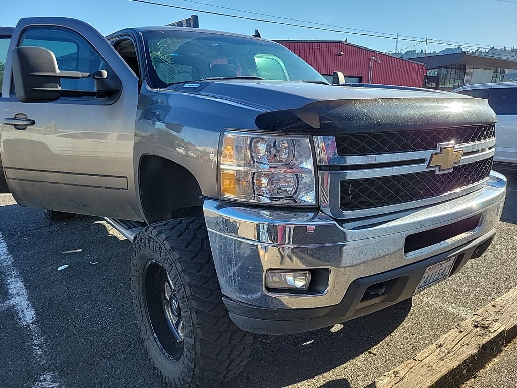 Gray (Mocha Steel Metallic) 2013 Chevrolet Silverado 2500HD Pickup Truck Four-Wheel Drive 6-Speed Automatic