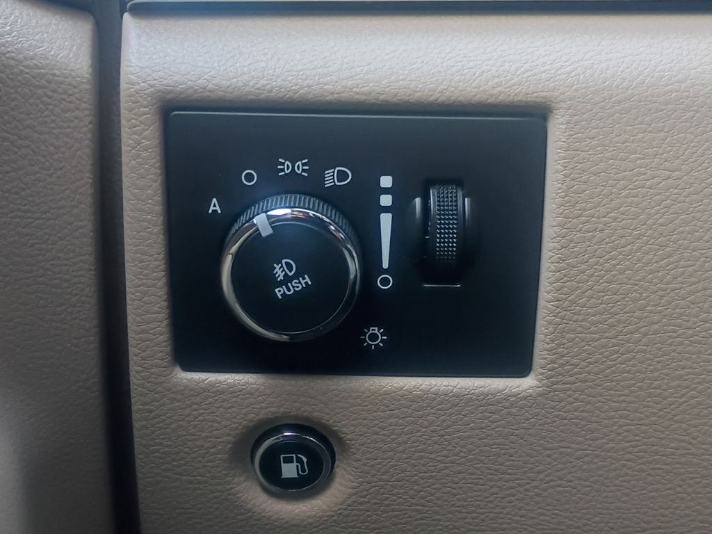 Used Car 2015 Jeep Grand Cherokee  Limited For Sale Under $20,000 In Austin, Texas