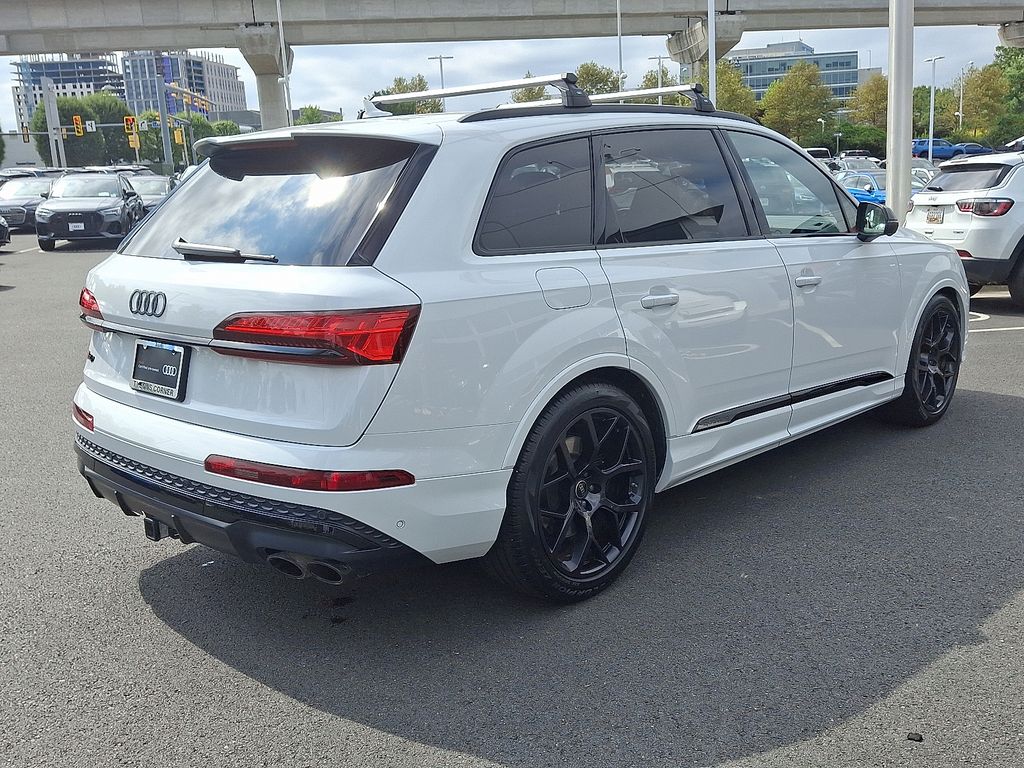 Thumbnail: 2025 Audi SQ7 - 4
