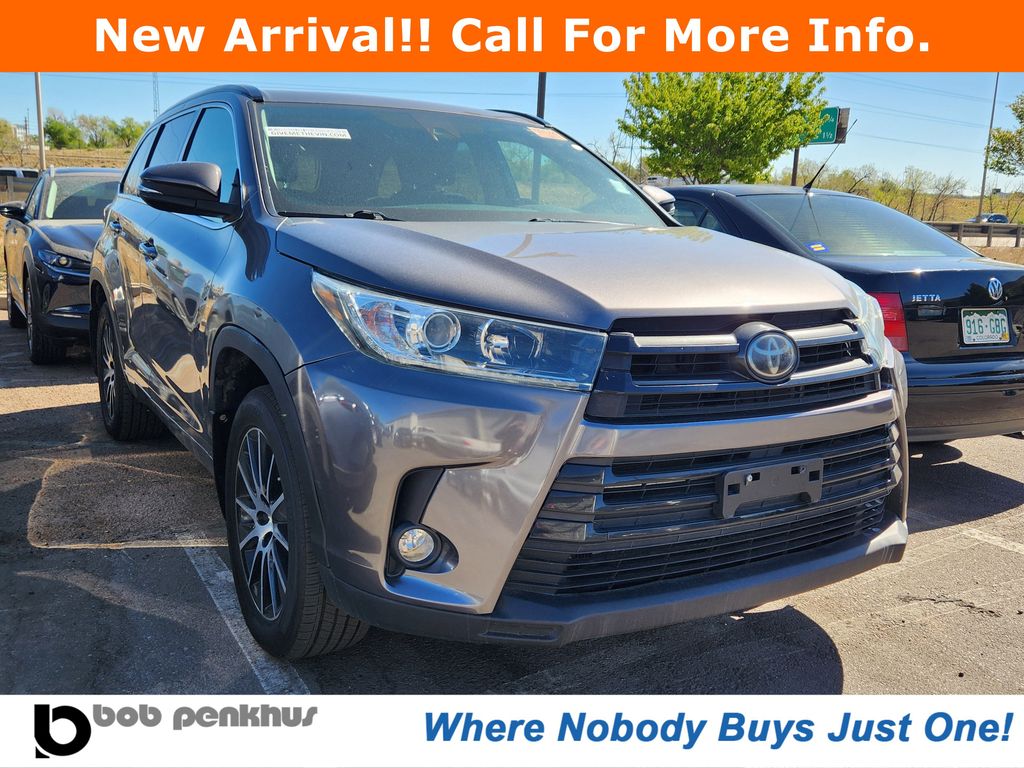 2018 Toyota Highlander SE