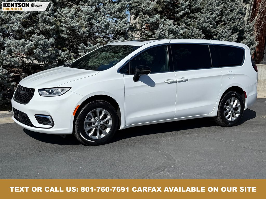 2026 Chrysler Pacifica Limited AWD