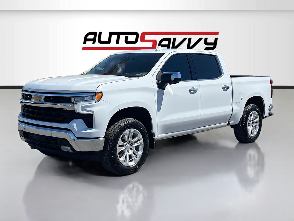 Used 2025 White Chevrolet LTZ image 3