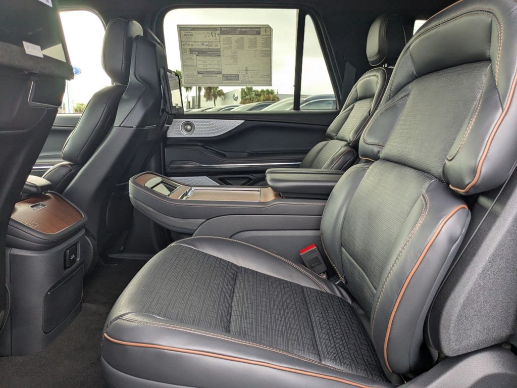 2025 Lincoln Navigator Black Label L